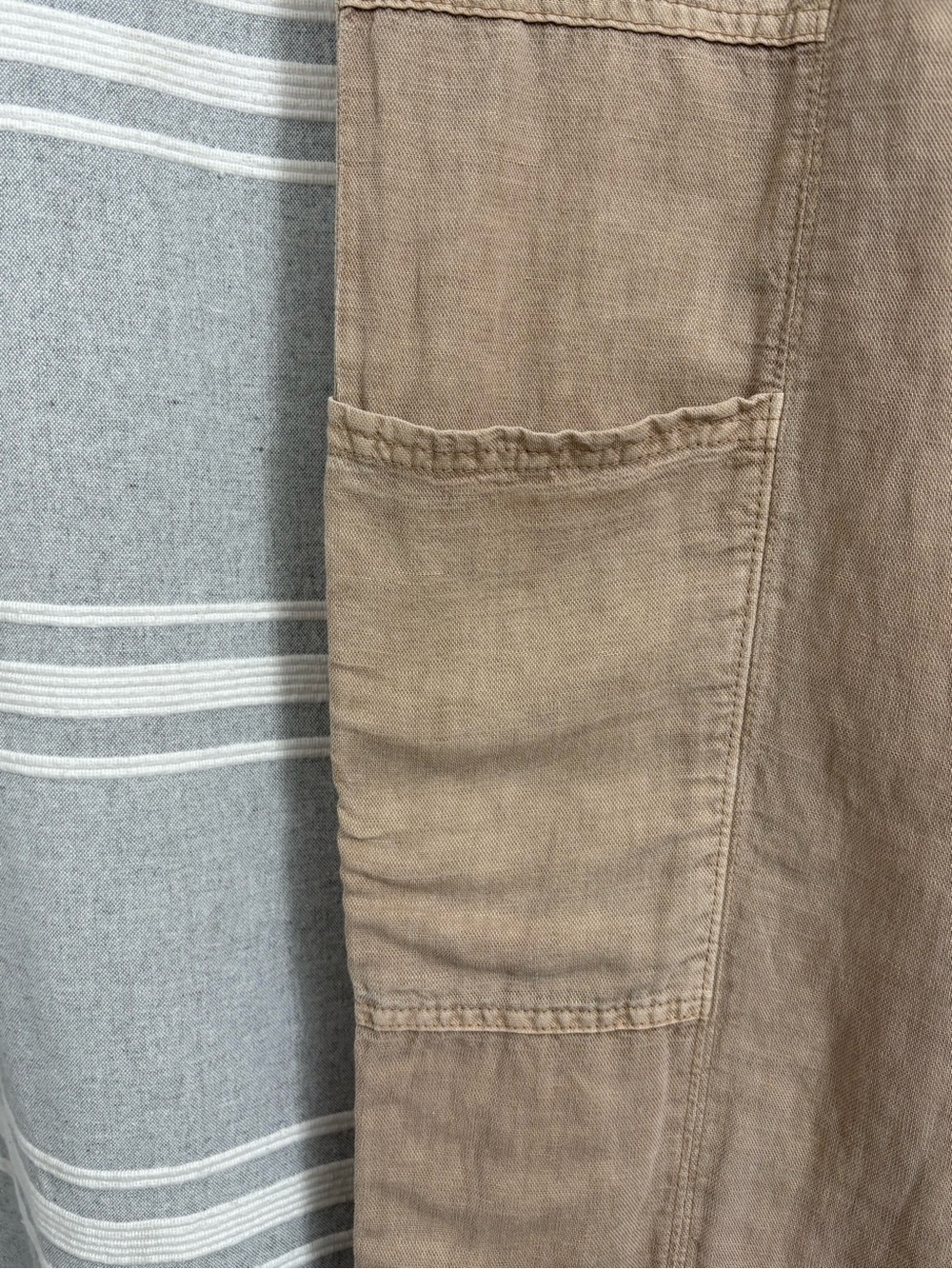 NWT C & C California Tan Linen Blend Crop Pants Size L Pull on Elastic Waist - Picture 7 of 11